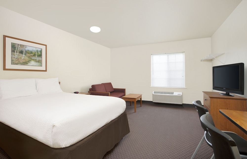 WoodSpring Suites Fort Worth Fossil Creek 24/58