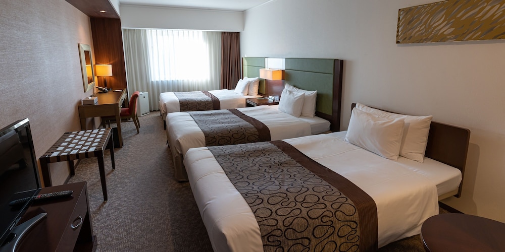 DELUXE, 3 BEDS