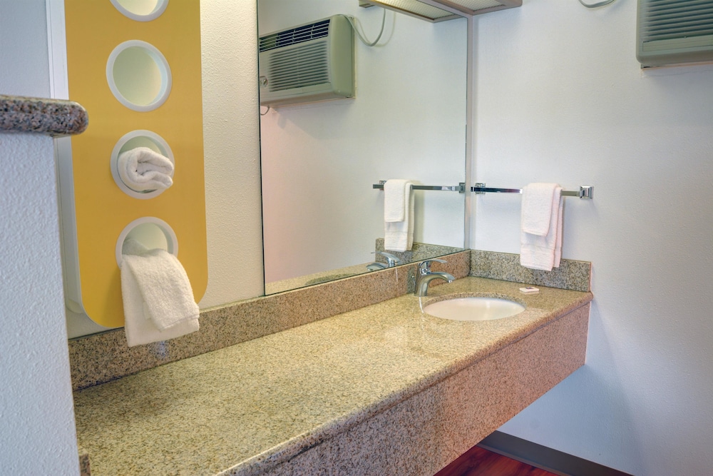 Motel6 Bend, OR 57/58