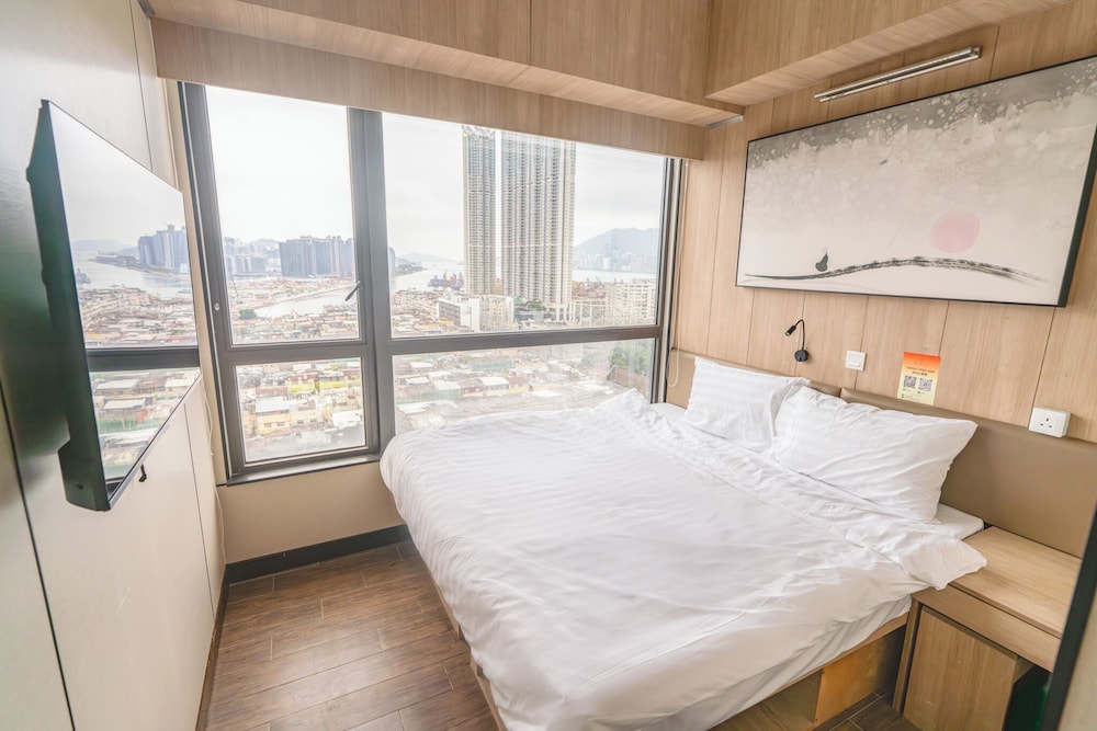 MIJ (Kai Tak) Hotel 34/64