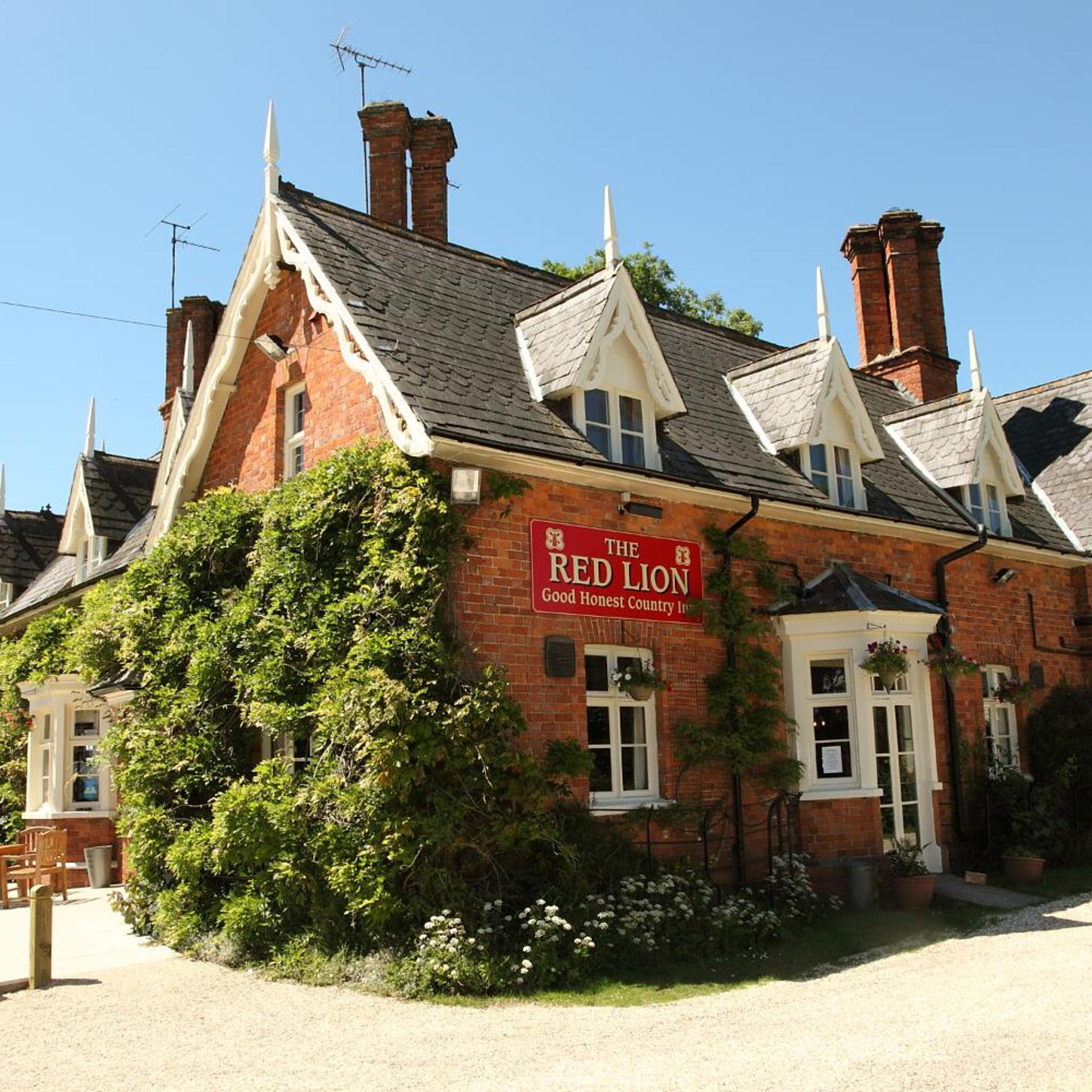 The Red Lion 23/29