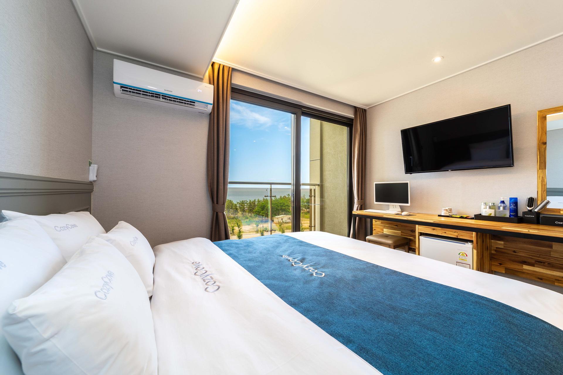 CozyCove Boutique Hotel 21/32
