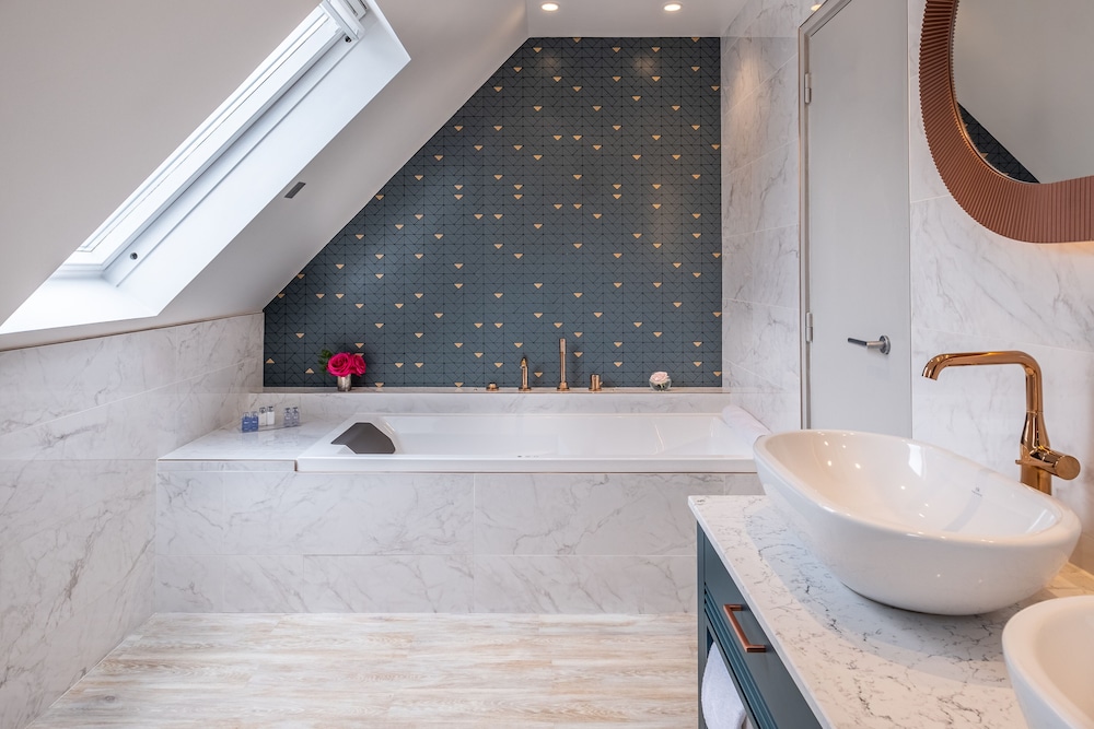 Hotel Le Tourville by Inwood Hotels 26/48