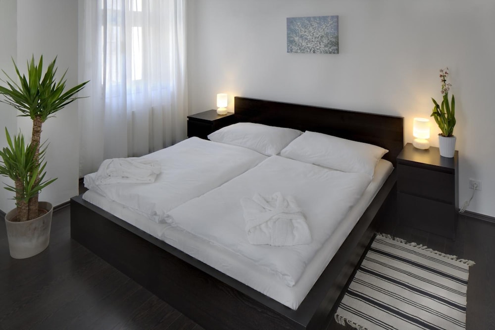 1 Republic Hotel 14/51