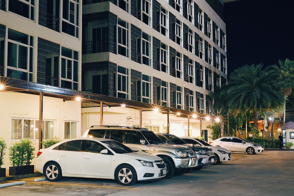 GLORY PLACE HUA HIN HOTEL 66/70