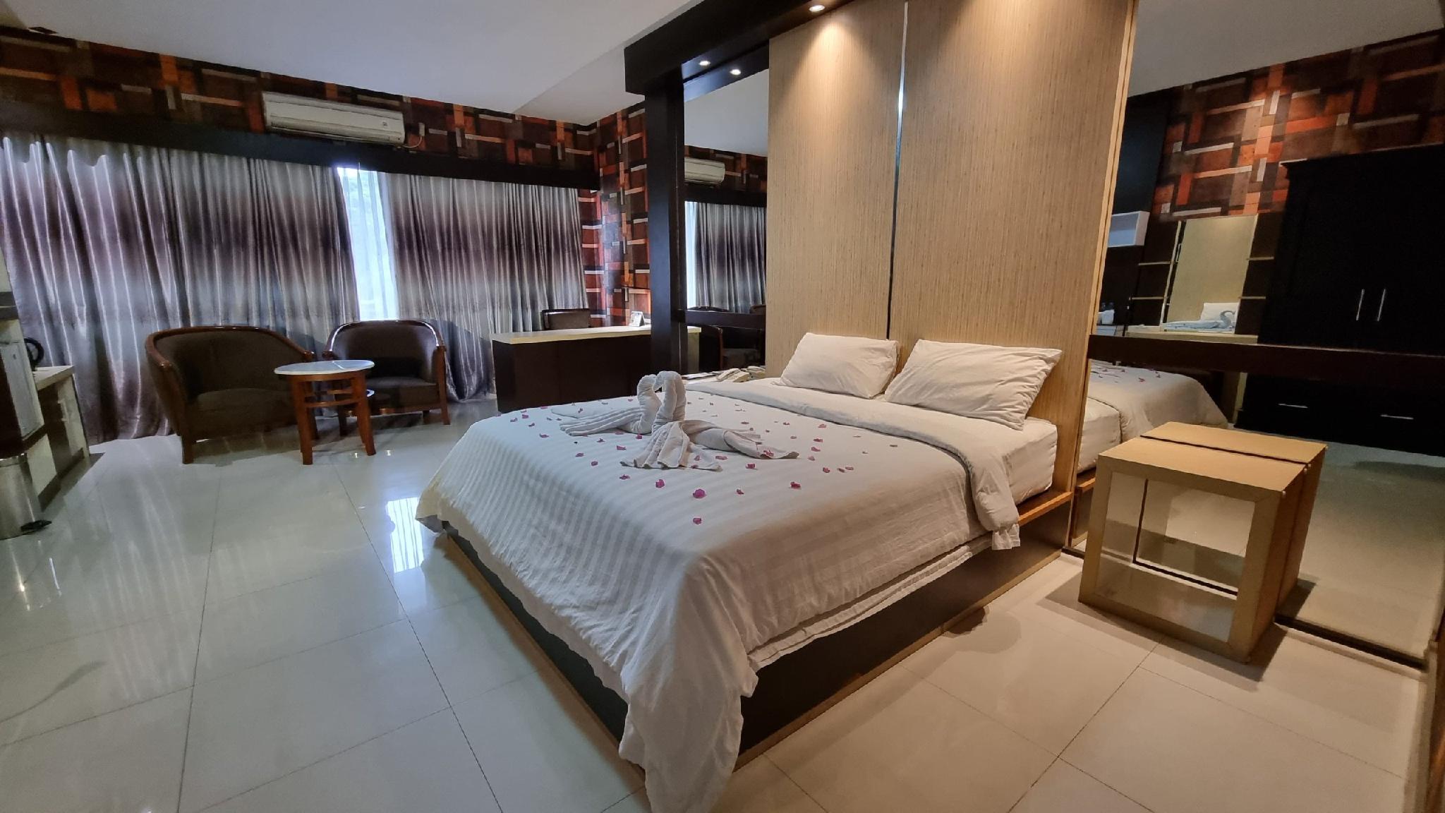 Swarna Dwipa Hotel 20/54
