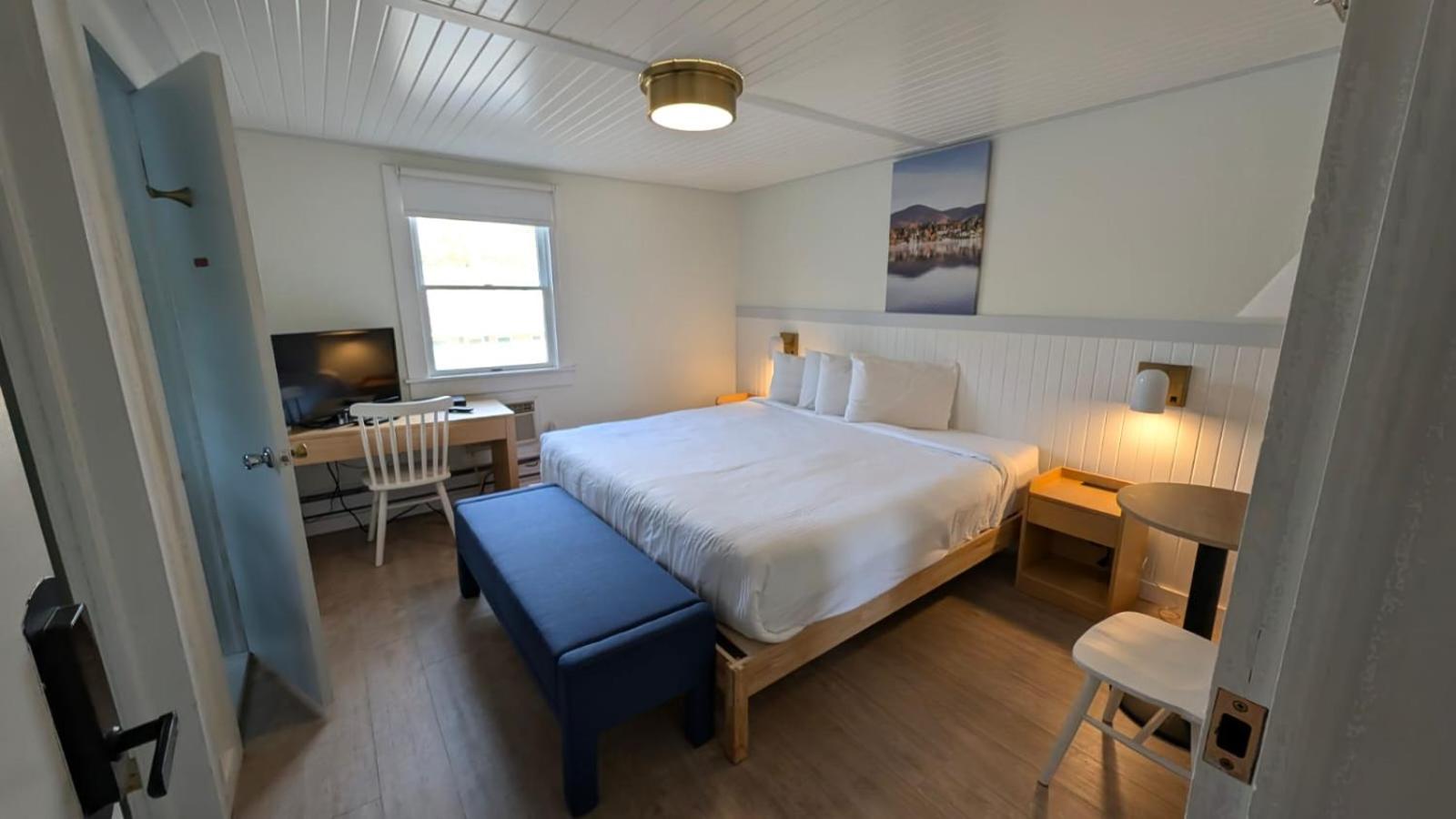 Maple Leaf Inn 24/40