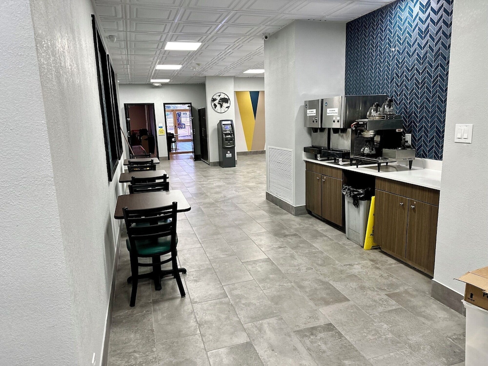 Motel6 Mesquite, TX – Town East 32/42