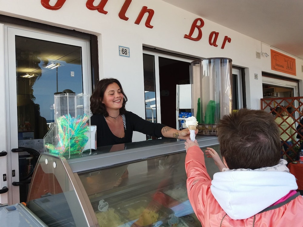 Hotel Delle Rose 8/50