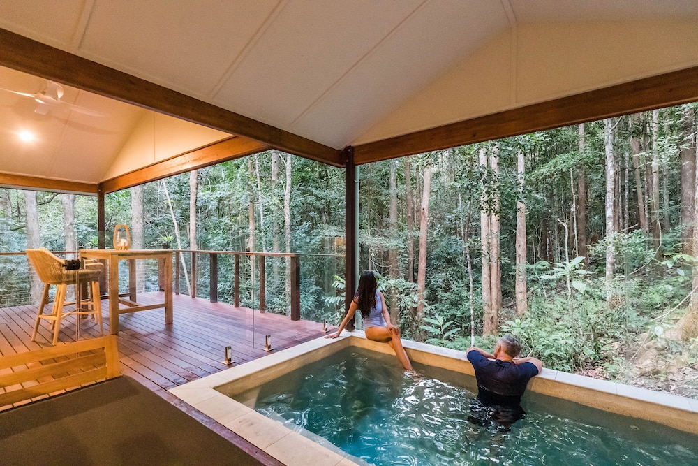 NARROWS ESCAPE RAINFOREST RETREAT 16/50