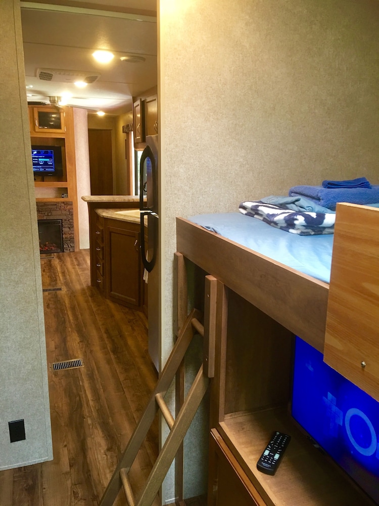 Enduro Rv Citrus Valley Resort 73/73