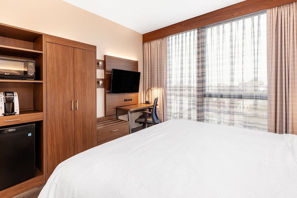 Holiday Inn Express NYC Brooklyn - Sunset Park 18/52