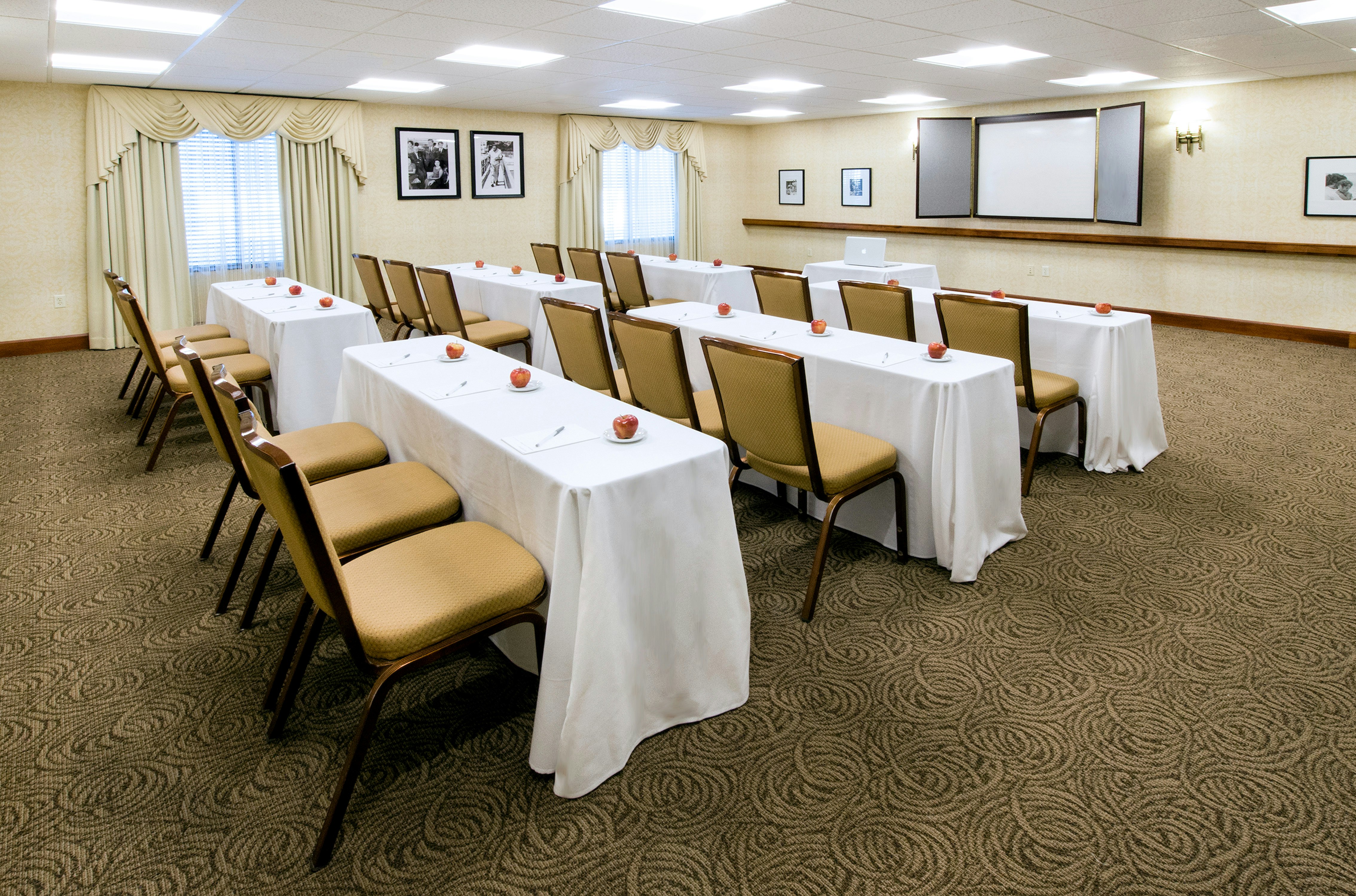 Hampton Inn Boston-Norwood 50/52