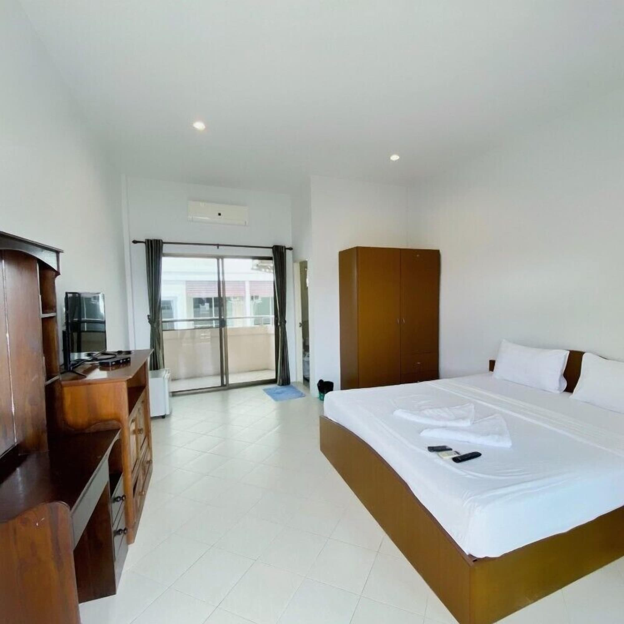 STANDARD, DOUBLE OR TWIN BED
