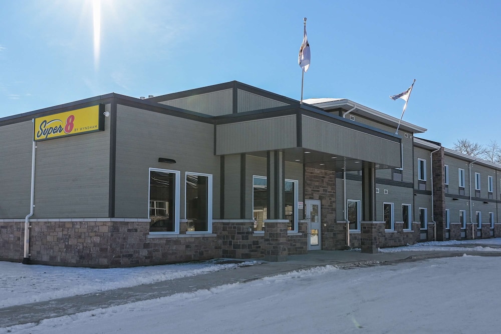 Super 8 by Wyndham Moosonee 44/50