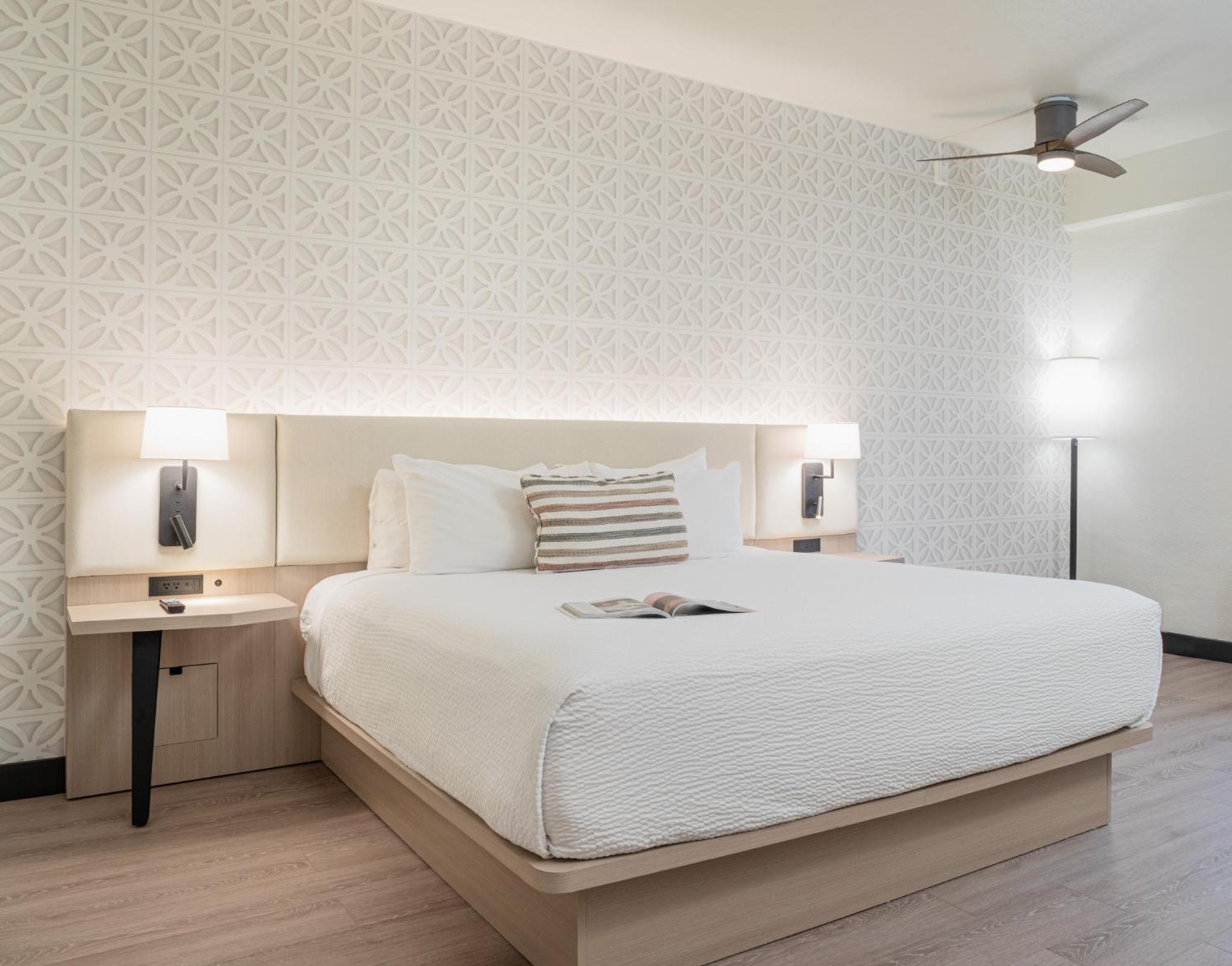 Standard, Single, King Bed