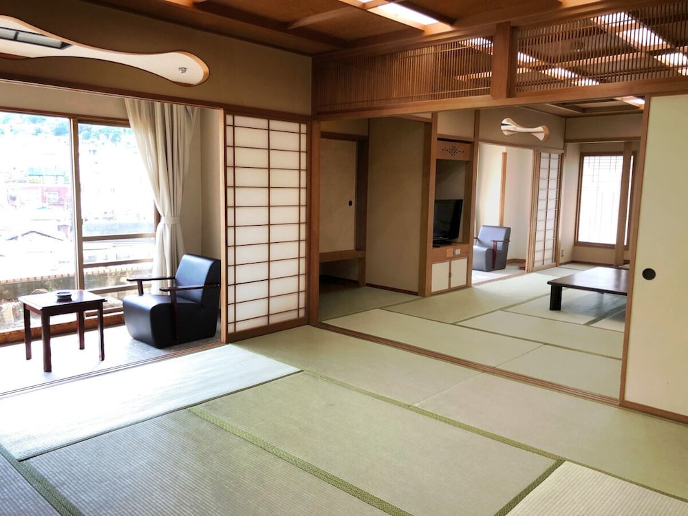 Atami Kinjokan 16/43