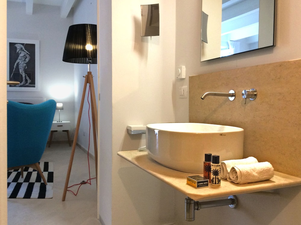 Re Federico Boutique Hotel 49/50