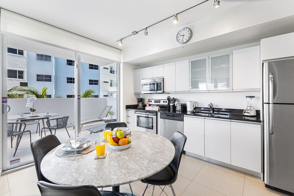 Dharma Home Suites Miami At Monte Carlo 47/53