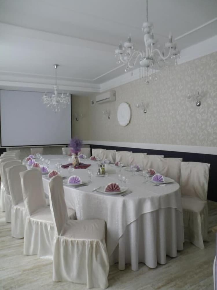 Bulevard Prestige Hotel 34/45