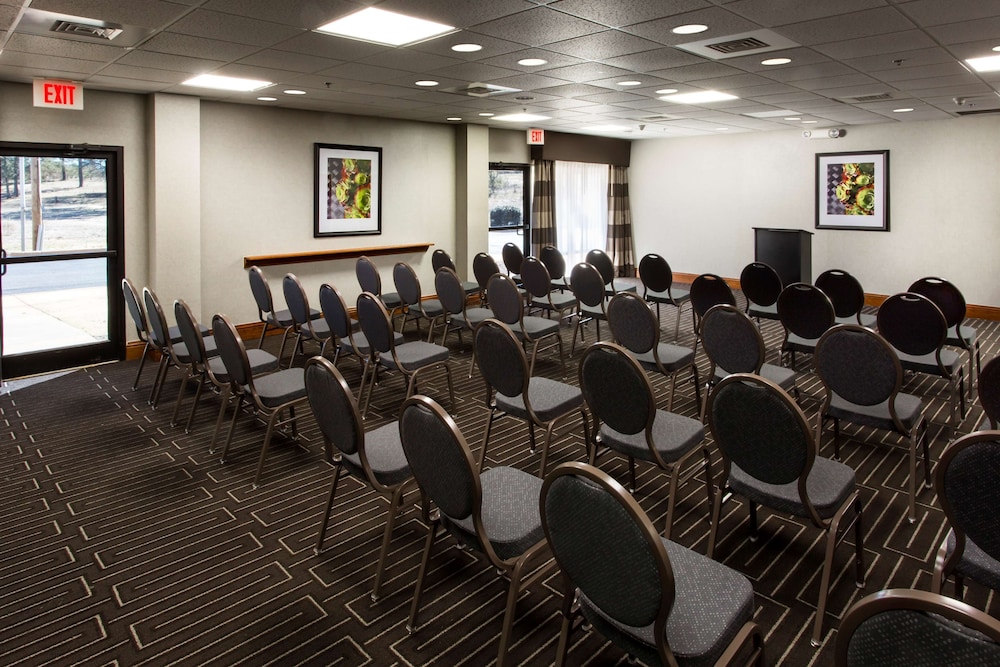Hampton Inn by Hilton Troy 41/43