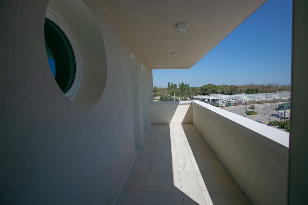 Mosella Suite 57/64