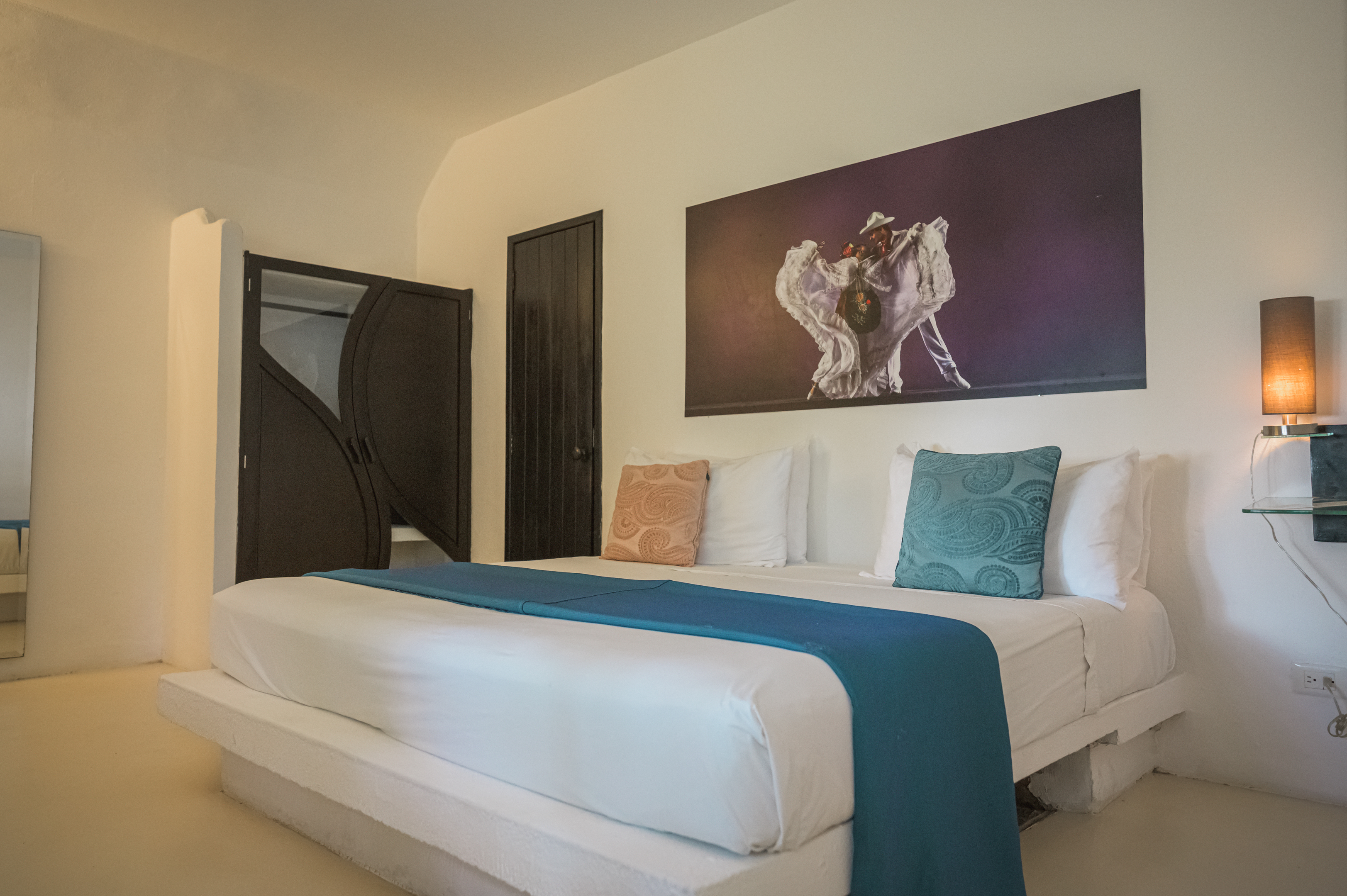 STANDARD KING ROOM