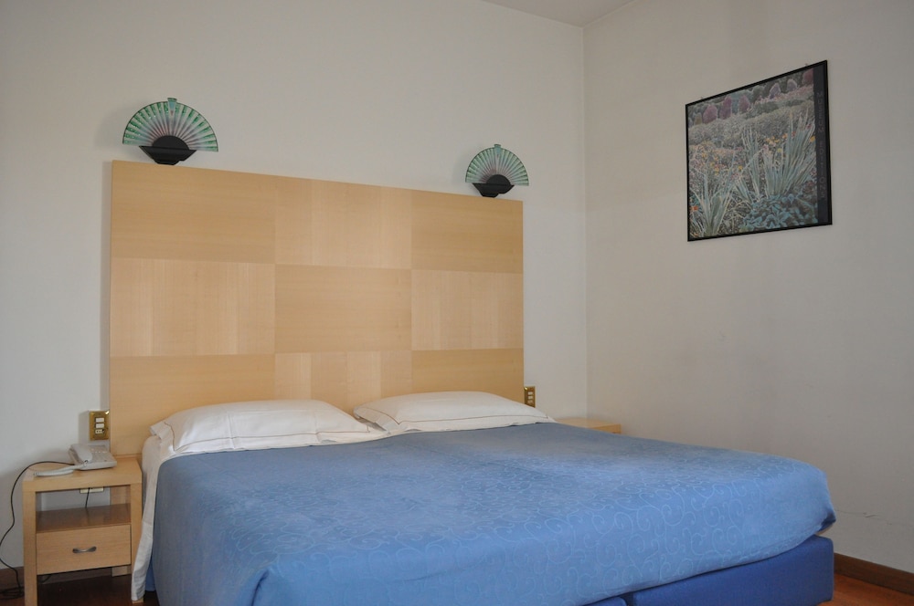 IGEA HOTEL 15/50