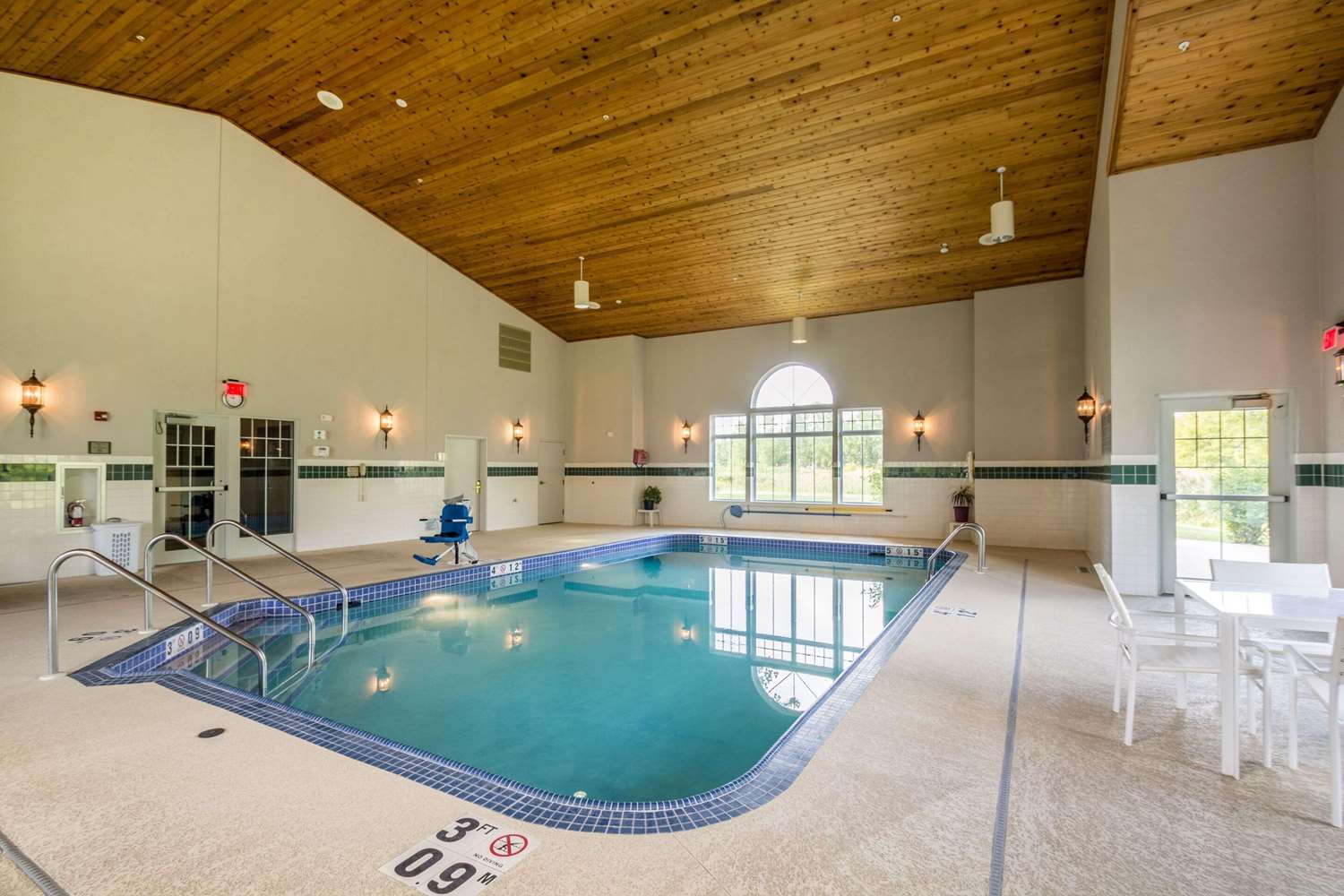 Country Inn Suites By Radisson Fond Du Lac Wi 23/49