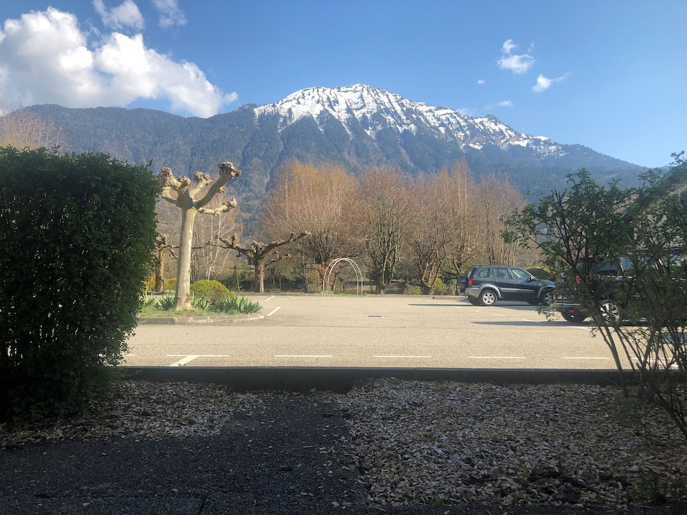 HOTEL FLORIMONT(Formerly BEST WESTERN Hotel Florimontnon) 44/50