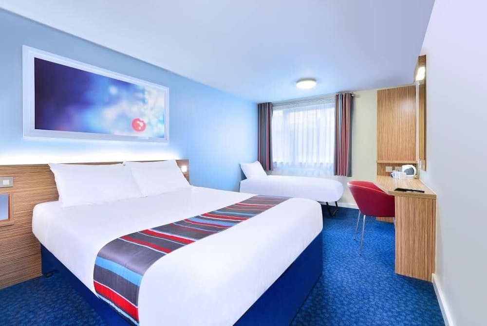 Travelodge Inverness Fairways 9/36