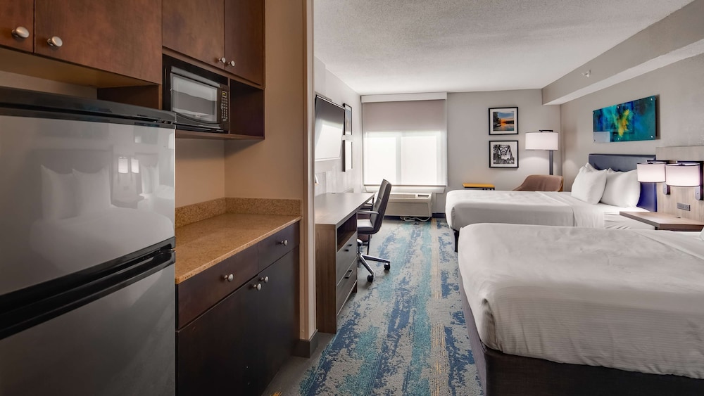 Best Western Plus Augusta North Inn & Suites 14/35
