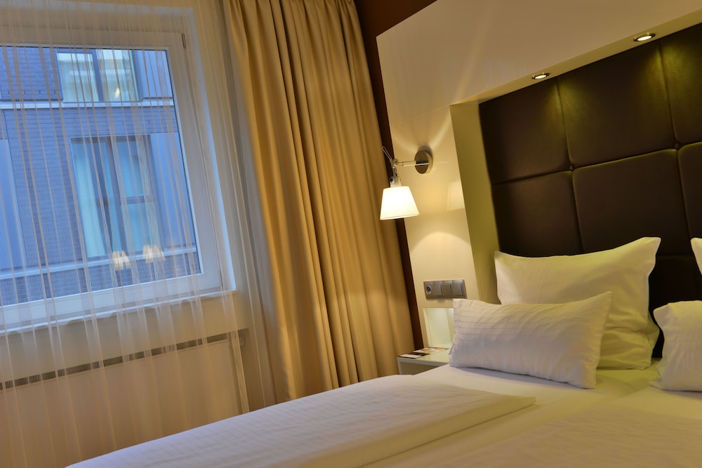 Hotel Santo 20/48