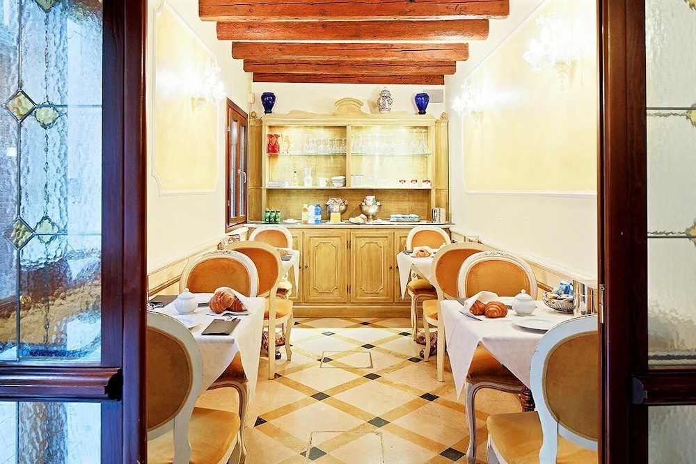 Hotel Ca Dogaressa 8/49