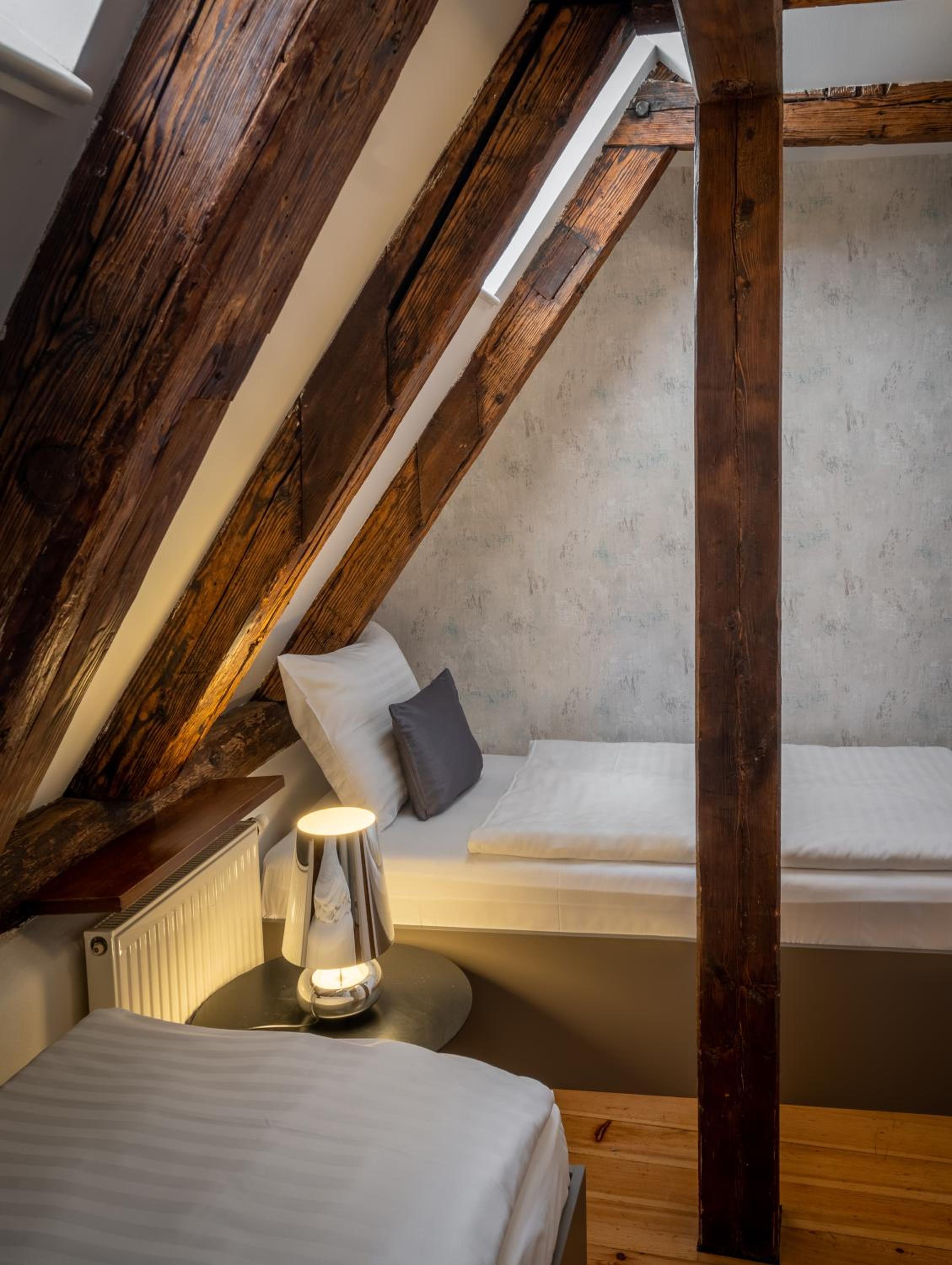 2 Bedrooms, Apartment, Attic، Chateau 9 Apartments by Adrez Living 2/4