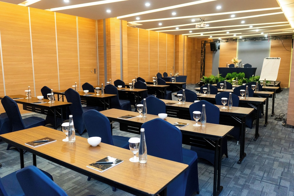 Azana Style Hotel Tulungagung 42/50