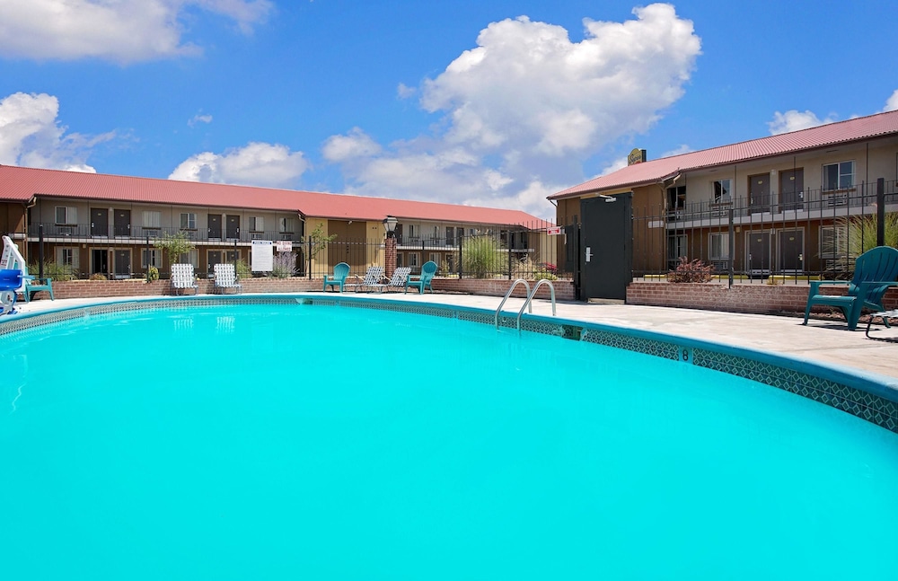 Super 8 by Wyndham Denver Central 1/17