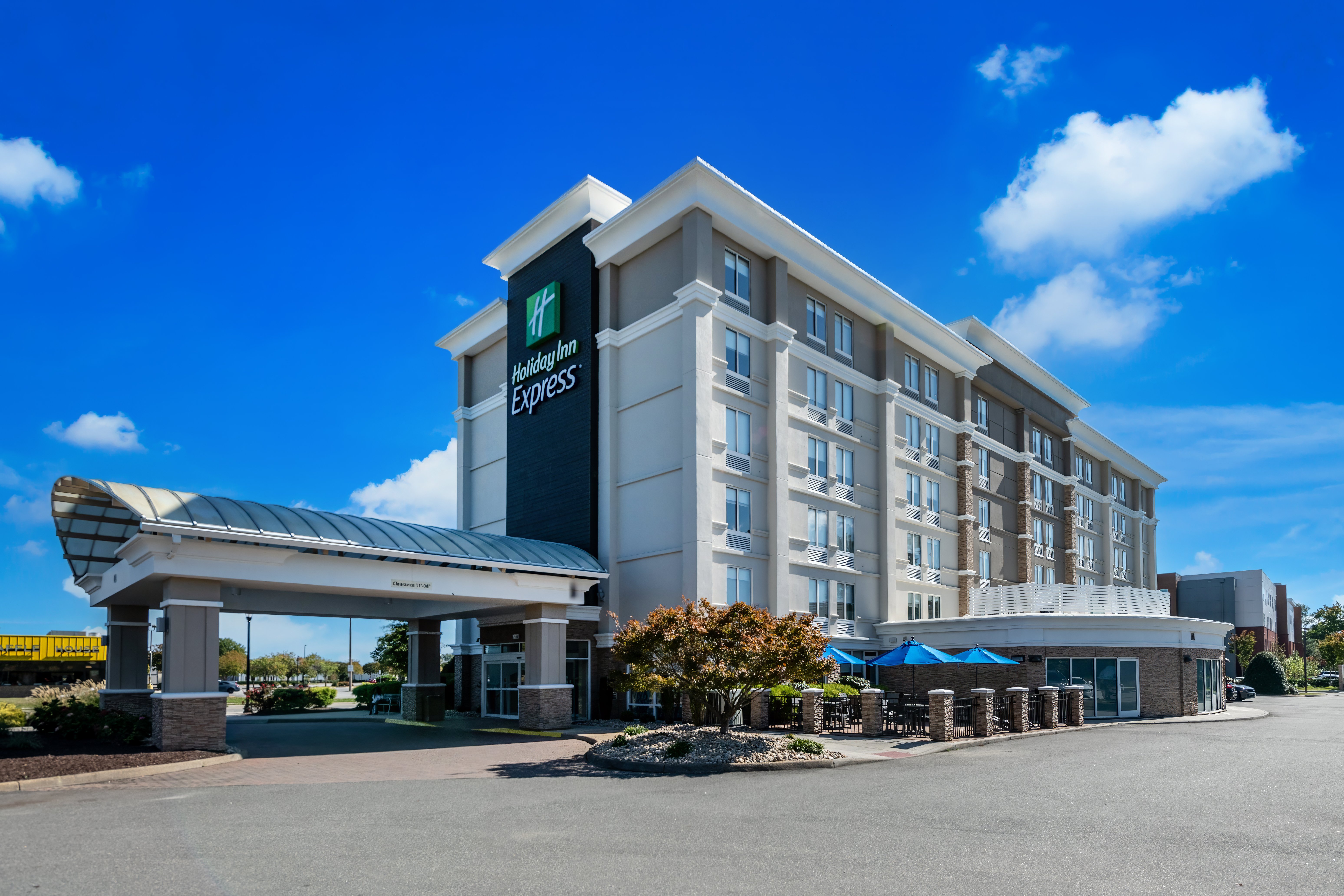 Holiday Inn Express Hampton Coliseum Central 5/80