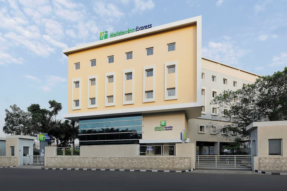 Holiday Inn Express Pune Pimpri 1/49