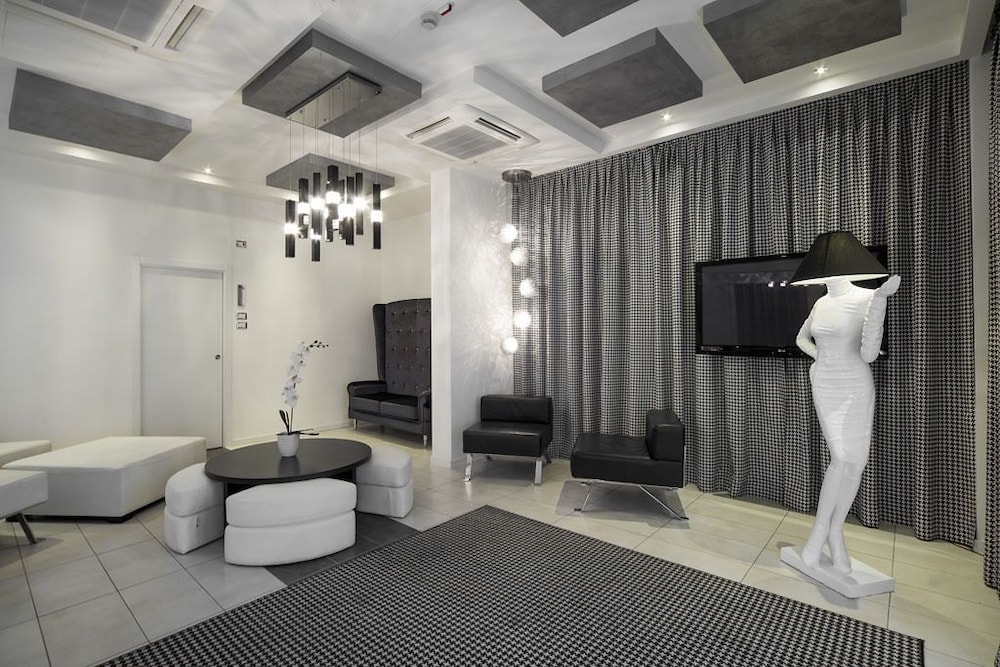 Atmosphere Suite Hotel 40/56