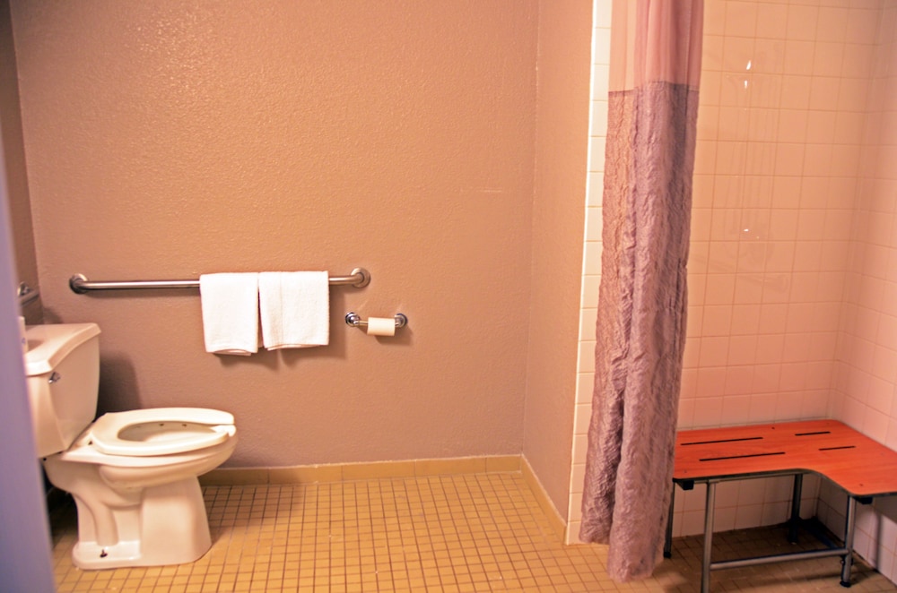 Motel6 West Des Moines, IA 52/52