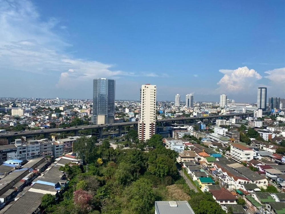 Avana Bangkok Hotel Convention Centre 39/45