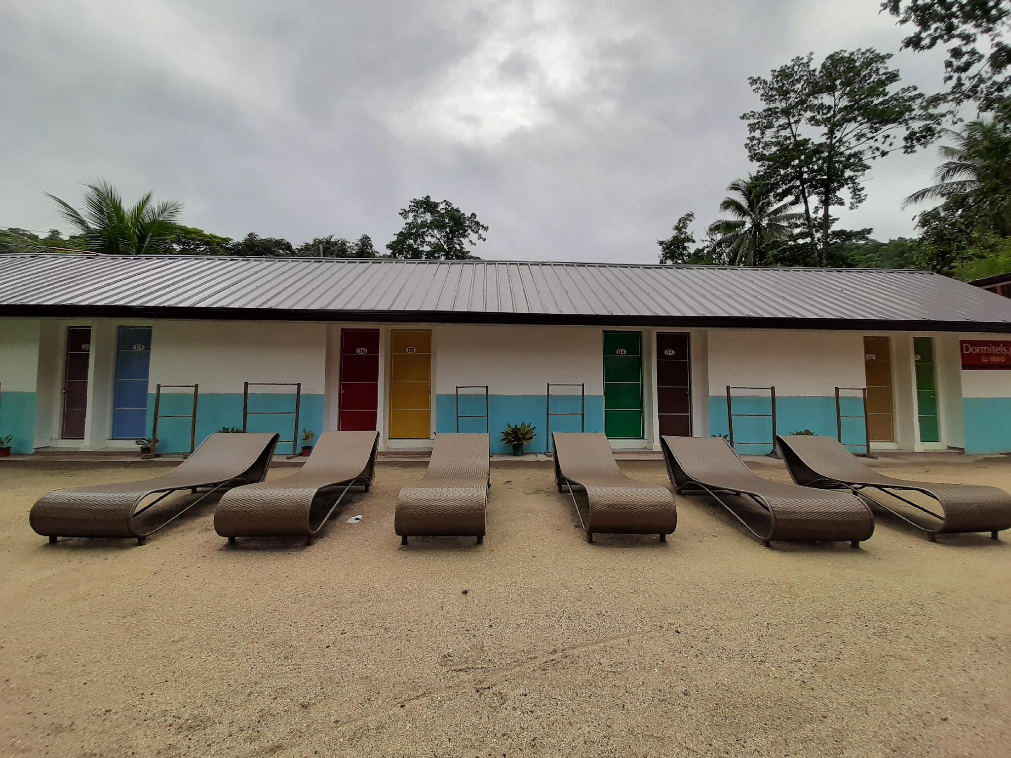Dormitels El Nido 3/18