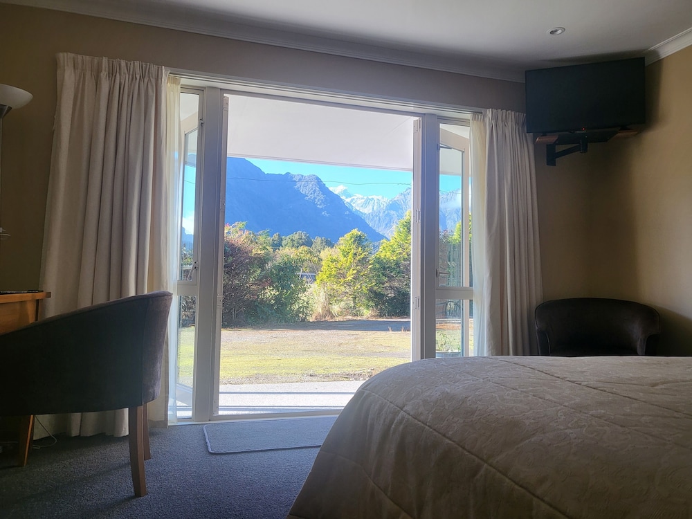 Deluxe, House, 5 King Beds, Twin Beds