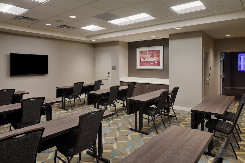 Residence Inn by Marriott Columbus Airport 40/42