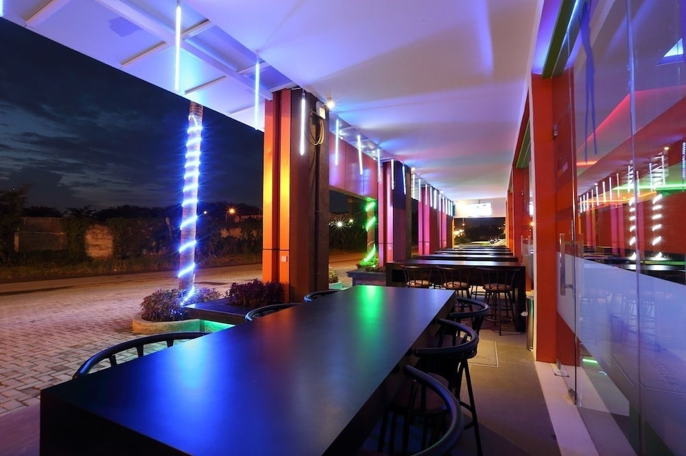 Miyana Hotel 58/59