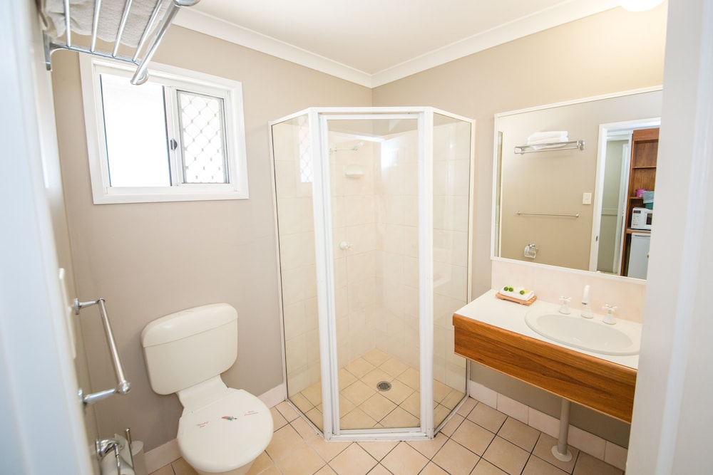 The Cosmopolitan Motel Serviced Apartments 44/48