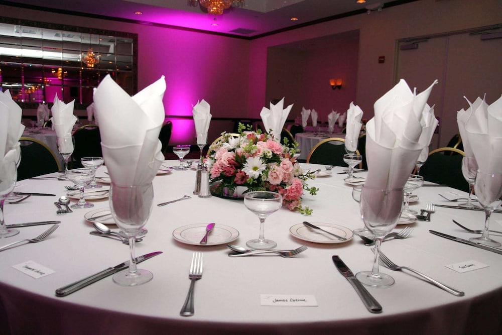HILTON GARDEN INN FAIRFAX 50/61