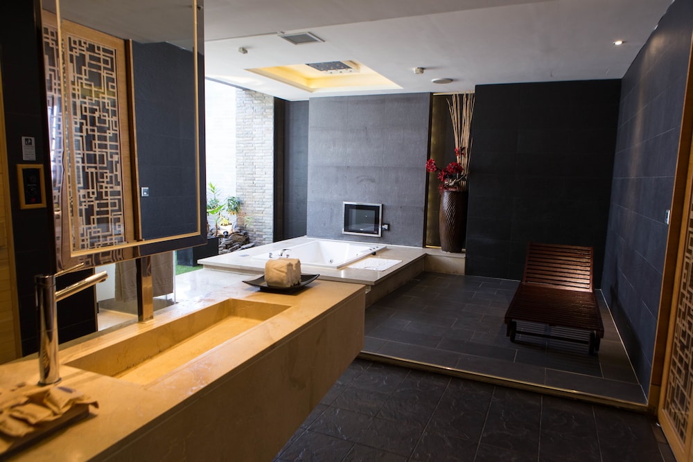 All-Ur Boutique Motel Kaohsiung Branch 79/100