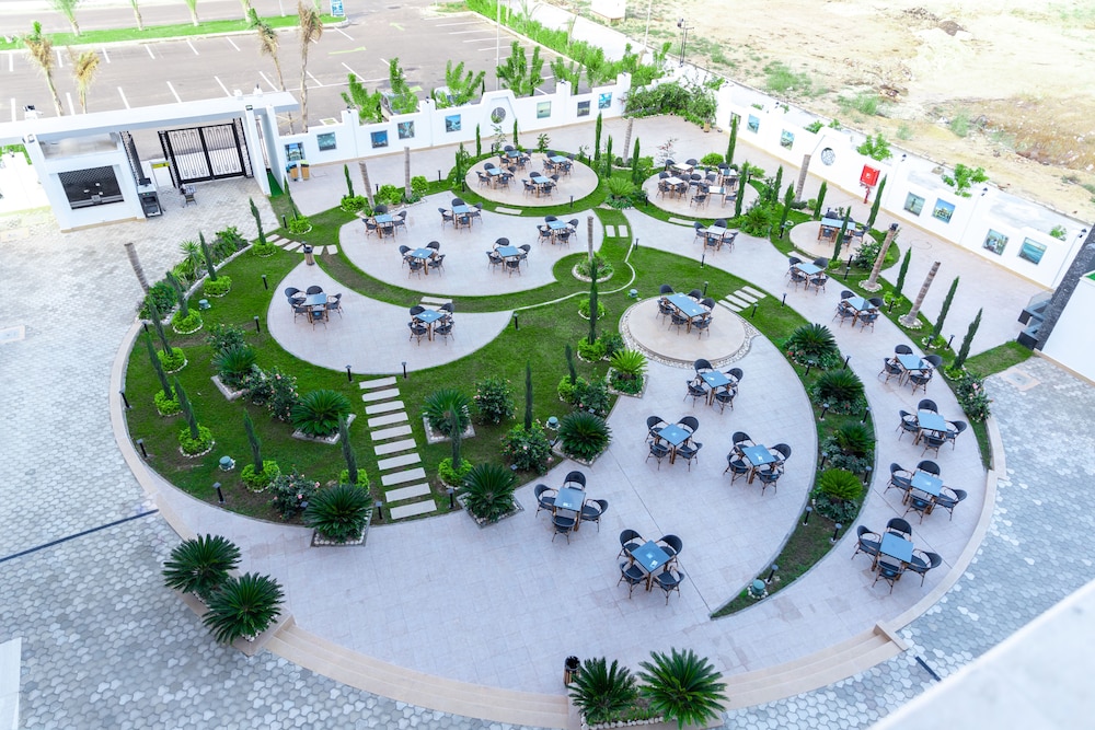 Lamar Azur Hotel 3/39